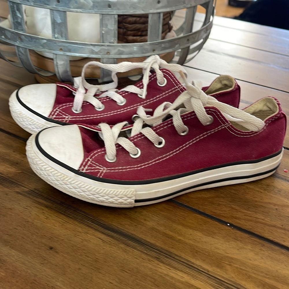 youth maroon converse